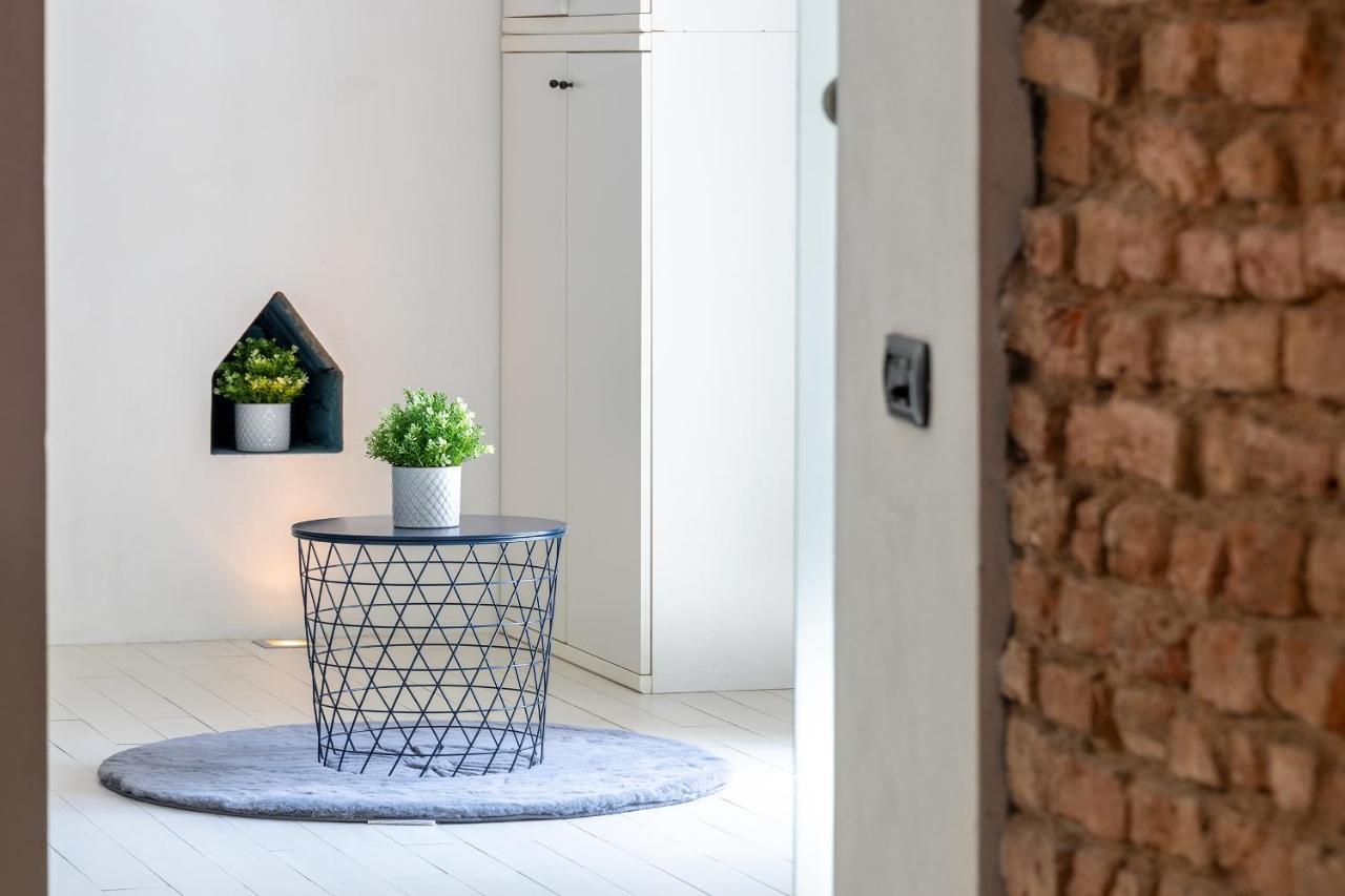 Centro Storico • Wi-Fi, Netflix E Terrazzo Apartment ปาเวีย ภายนอก รูปภาพ